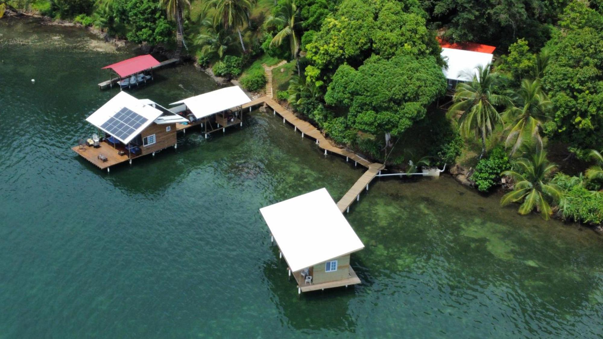 Hotel Ponci'S Gate To Gaia Holistic Center Bocas del Toro Exterior foto