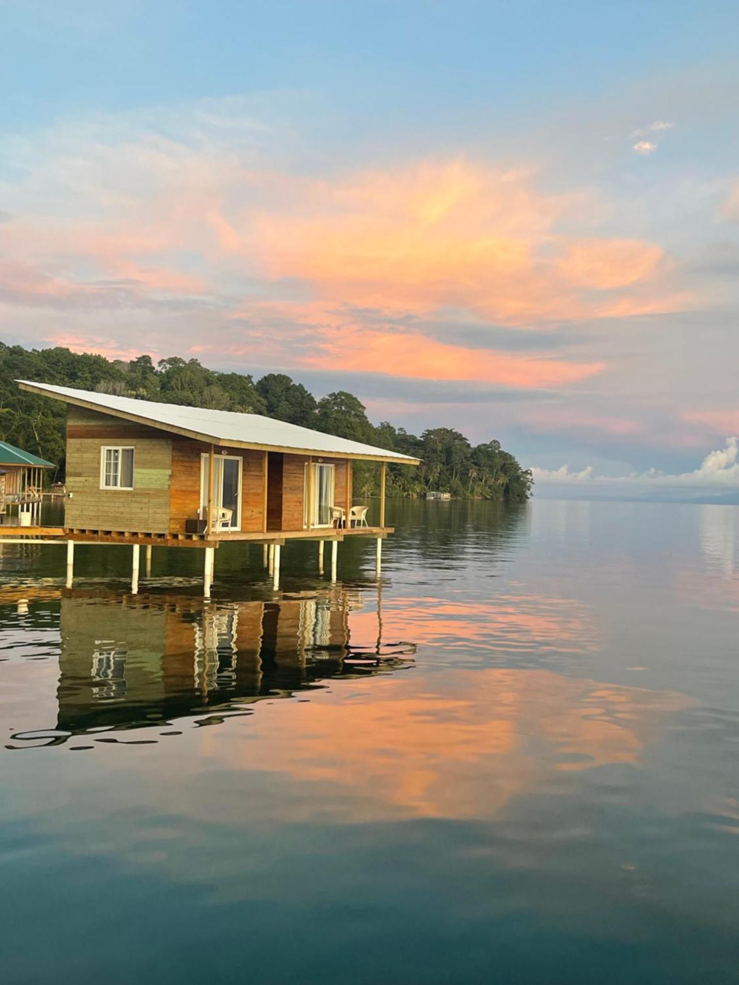 Hotel Ponci'S Gate To Gaia Holistic Center Bocas del Toro Exterior foto